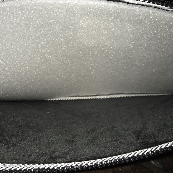 NWT green floral tech case - Picture 6 of 6